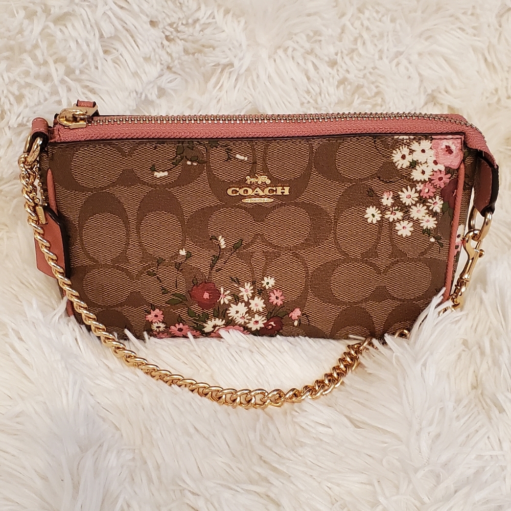 Coach Wristlet 19